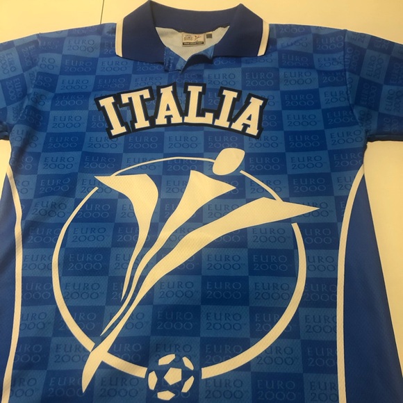 Like new condition - vintage Euro 2000 Italia fan shirt - Picture 2 of 10